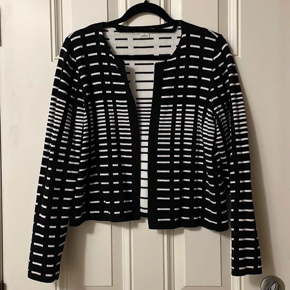 Liz Claiborne open front knit blazer in black and white, size L large